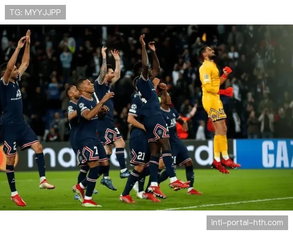 巴黎圣日耳曼主场迎战里昂，卫冕冠军冲击联赛七连胜